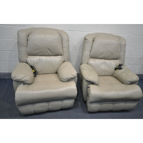 1679 - A PAIR OF CREAM LEATHER ELECTRIC RECLINER CHAIRS (PAT PASS AND WORKING, SOME WEAR)