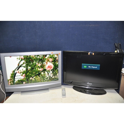 1286 - A SONY KDL-32U2000 32in tv with remote and a Samsung LE32R87BDX 32in tv no remote not picking up sig... 