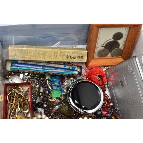 82 - A SELECTION OF COSTUME JEWELLERY AND NOVELTY ITEMS, to include a cased Vintage Parker fountain pen, ... 