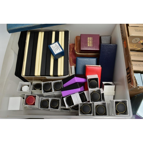 89 - A BOX OF ASSORTED JEWELLERY POINT OF SALE, to include a number of new antique style ring boxes, an a... 