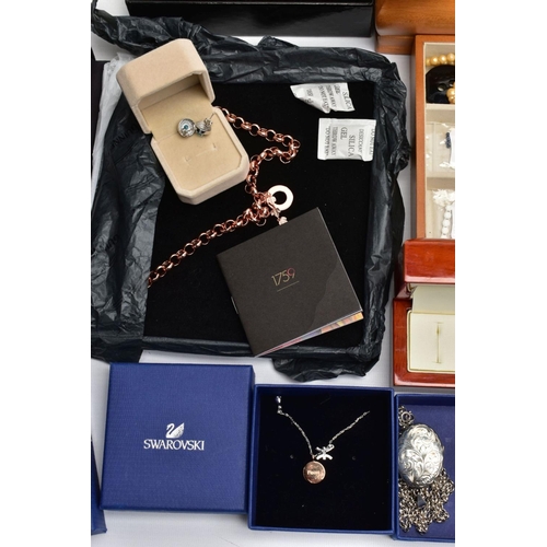 91 - A BOX OF ASSORTED JEWELLERY, to include boxed silver and white metal jewellery such as necklaces, br... 