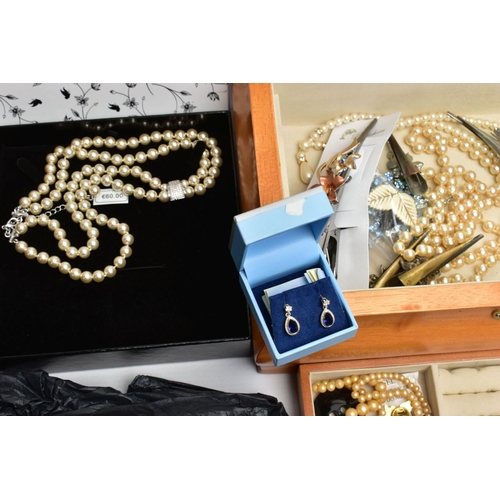 91 - A BOX OF ASSORTED JEWELLERY, to include boxed silver and white metal jewellery such as necklaces, br... 