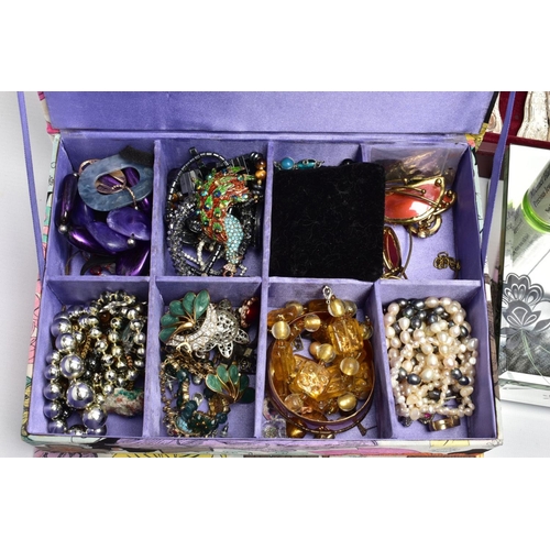 92 - A BOX OF MISCELLANEOUS ITEMS, to include a multi storage wooden jewellery box, a mirror jewellery bo... 