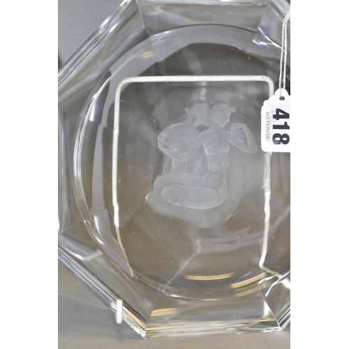 418 - AN ART DECO STYLE OCTAGONAL CLEAR GLASS DISH IN THE MANNER OF ORREFORS, intaglio etched with a seate... 