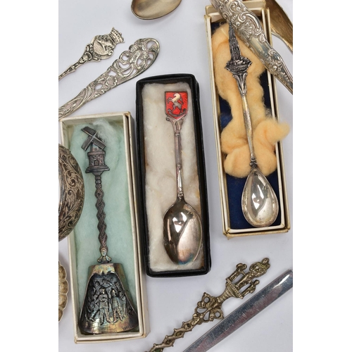 104 - A PARCEL OF 19TH AND 20TH CENTURY SILVER AND WHITE METAL, including an Edwardian tea infuser with de... 