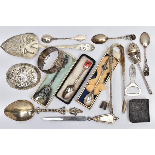 104 - A PARCEL OF 19TH AND 20TH CENTURY SILVER AND WHITE METAL, including an Edwardian tea infuser with de... 