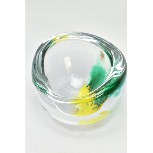 147 - PER LUTKIN (1916-1998) FOR HOLMEGAARD, A GRAAL GLASS BOWL, yellow and green cased in clear glass, in... 