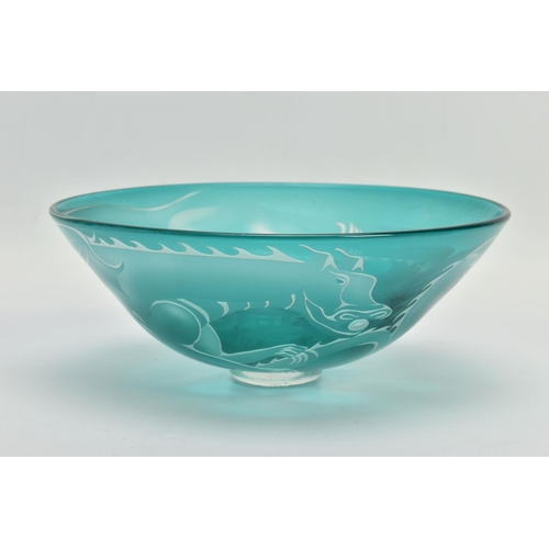 153 - JULIA LINSTEAD (BRITISH CONTEMPORARY) A GREEN OVERLAY GLASS BOWL WITH DRAGON DECORATION, signed to t... 