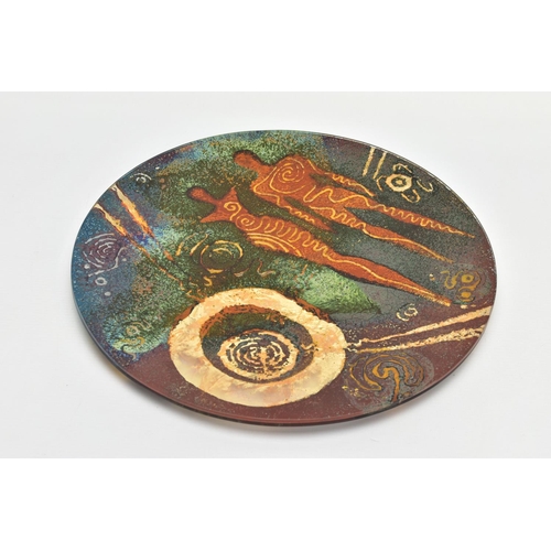 159 - JOY GREENHALGH (BRITISH CONTEMPORARY) A SHALLOW GLASS CHARGER DECORATED WITH AN ABSTRACT DESIGN, com... 