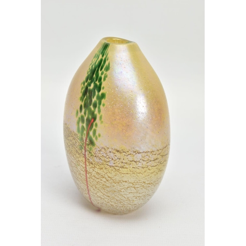 160 - NORMAN STUART CLARKE (BRITISH 1946) A GLASS VASE OF COMPRESSED OVAL FORM, a mottled iridescent body ... 