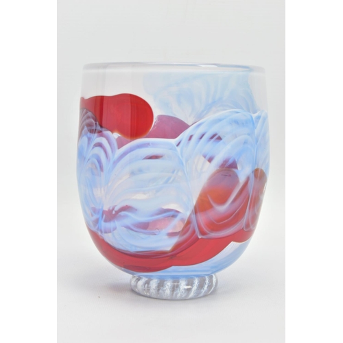 161 - JILL DEVINE (BRITISH CONTEMPORARY) A FOOTED GLASS VASE WITH AN ABSTRACT DESIGN, having a spiral band... 