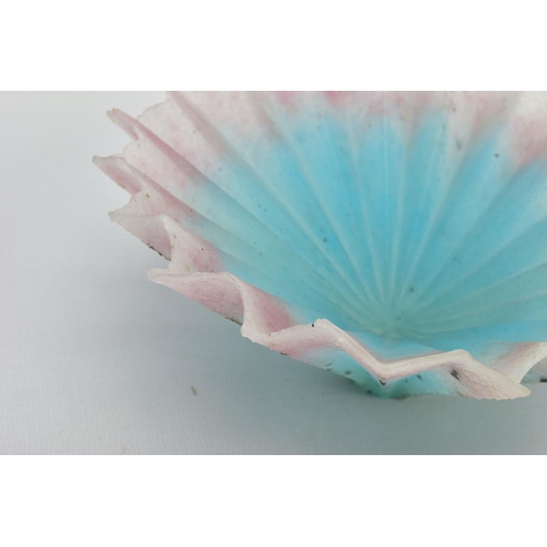 163 - TESSA CLEGG (BRITISH 1946) A PATE DE VERRE GLASS BOWL, of fluted design in a pink and blue colourway... 