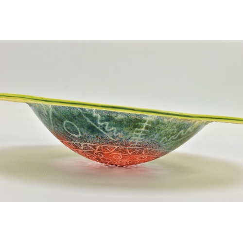 169 - THREE PIECES OF LATE 20TH CENTURY BRITISH STUDIO GLASS, comprising a Rebecca Newnham bowl with a sgr... 