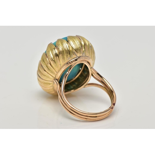 19 - A MID 20TH CENTURY TURQUOISE YELLOW METAL COCKTAIL RING, set with a principal oval flat polished top... 