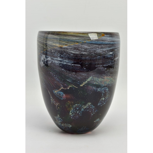 193 - ANTHONY STERN (1944-2022) A STUDIO GLASS VASE HAVING AN ABSTRACT PATTERN, signed to the base, approx... 