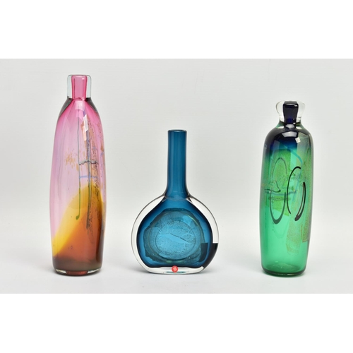 194 - THREE LATER 20TH CENTURY STUDIO GLASS VASES, comprising a blue Iestyn Davies 'Osiris' vase, gold foi... 