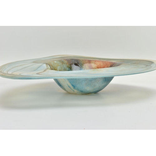 200 - THREE LATE 20TH CENTURY STUDIO GLASS BOWLS, comprising a George Elliot pulled feather design bowl, s... 