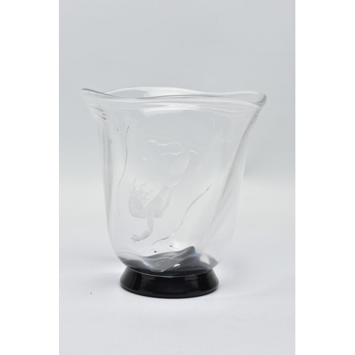 208 - SIMON GATE (1883-1945) FOR ORREFORS, A WRYTHERN FORM VASE WITH CLEAR GLASS BODY AND BLACK FOOT RIM, ... 