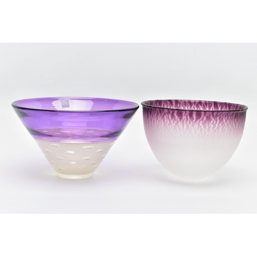 215 - TWO PIECES OF MODERN STUDIO GLASS, comprising a Stuart Akroyd conical shaped bowl, having a frosted ... 