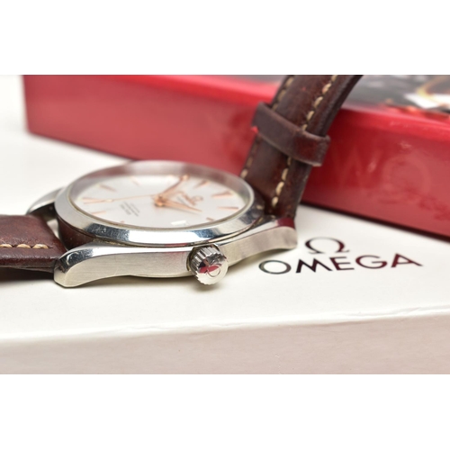 27 - AN OMEGA SEAMASTER 'AQUA TERRA' WRISTWATCH, the matt cream dial, with rose gold tone luminescent bat... 