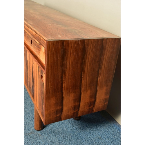 347 - ROBERT HERITAGE (BRITISH 1927-) FOR ARCHIE SHINE, A 1960'S ROSEWOOD SIDEBOARD, the four drawers with... 