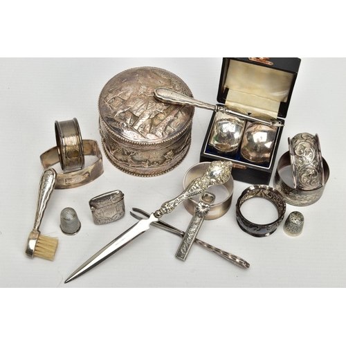 45 - A GROUP LOT OF SILVER AND WHITE METAL TO INCLUDE EIGHT ASSORTED SILVER NAPKIN RINGS, two of which ar... 