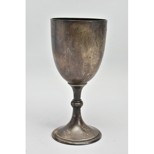 57 - AN EDWARDIAN SILVER TROPHY CUP WITH KNOPPED PEDESTAL, the cup engraved with presentation inscription... 