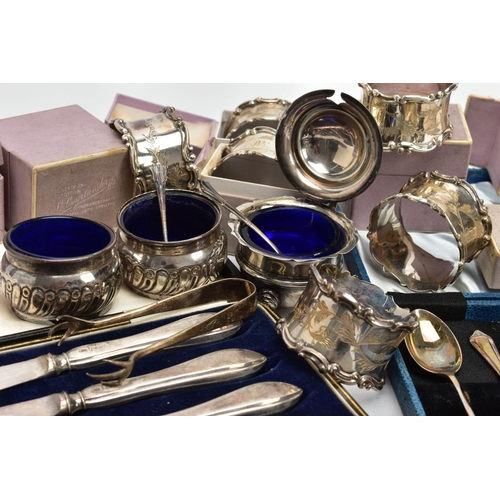 58 - A SET OF SIX INDIVIDUALLY BOXED GEORGE V SILVER NAPKIN RINGS AND A SMALL QUANTITY OF OTHER CASED AND... 