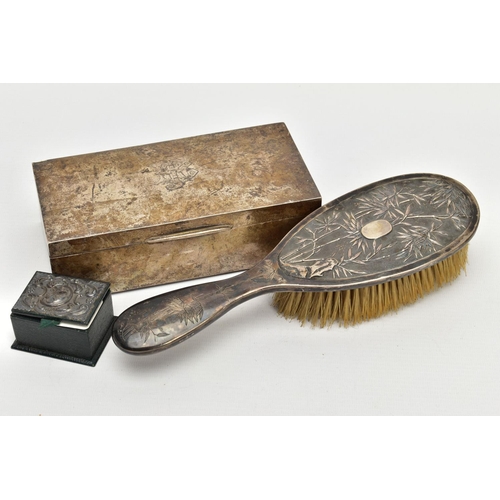 68 - AN EARLY 20TH CENTURY CHINESE SILVER HAIR BRUSH, A GEORGE V RECTANGULAR SILVER CIGARETTE CASE AND A ... 