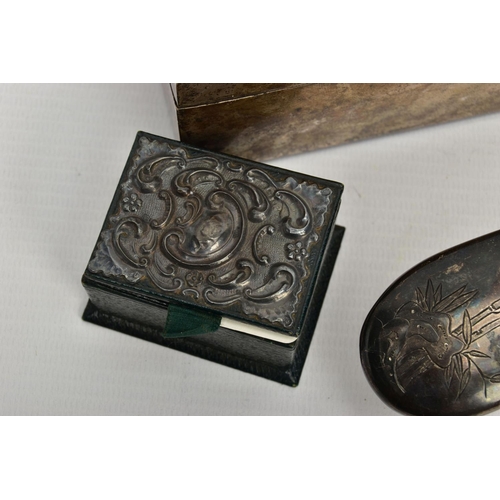 68 - AN EARLY 20TH CENTURY CHINESE SILVER HAIR BRUSH, A GEORGE V RECTANGULAR SILVER CIGARETTE CASE AND A ... 