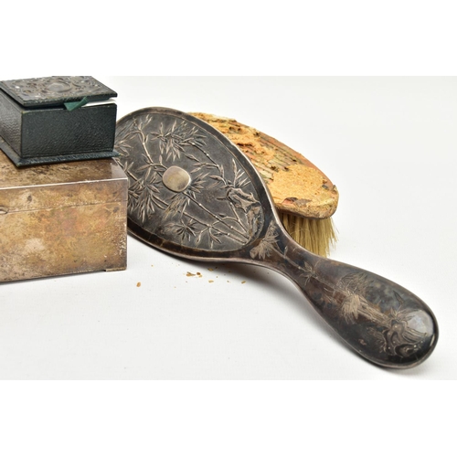 68 - AN EARLY 20TH CENTURY CHINESE SILVER HAIR BRUSH, A GEORGE V RECTANGULAR SILVER CIGARETTE CASE AND A ... 