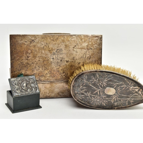 68 - AN EARLY 20TH CENTURY CHINESE SILVER HAIR BRUSH, A GEORGE V RECTANGULAR SILVER CIGARETTE CASE AND A ... 