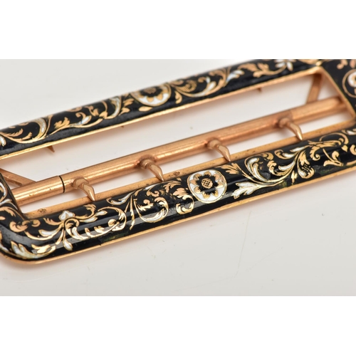 7 - AN EARLY 19TH CENTURY FRENCH GOLD ENAMELLED BELT BUCKLE, a rectangular slim buckle detailed with flo... 