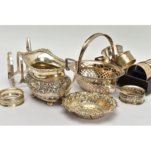 83 - A PARCEL OF VICTORIAN AND 20TH CENTURY SILVER, comprising an Edwardian oval bon bon basket with swin... 