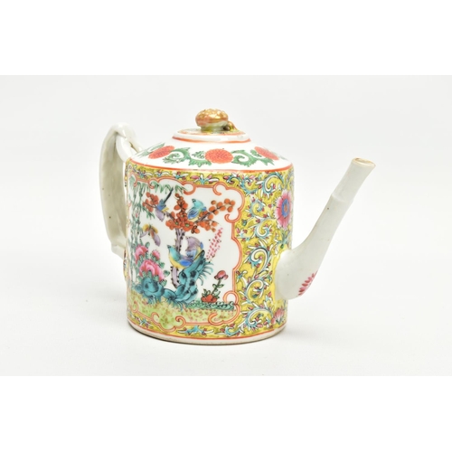 223 - A CHINESE EXPORT PORCELAIN CYLINDRICAL TEA POT AND COVER, the polychrome enamelled cover with moulde... 