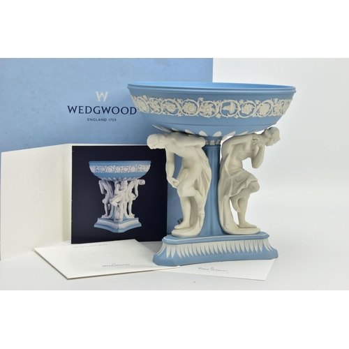 233 - A BOXED WEDGWOOD MASTERPIECE COLLECTION LIMITED EDITION PALE BLUE JASPERWARE MICHELANGELO BOWL, no.7... 