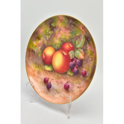 254 - A ROYAL WORCESTER FRUIT STUDY CABINET PLATE SIGNED BY EDWARD TOWNSEND, hand painted with apples and ... 