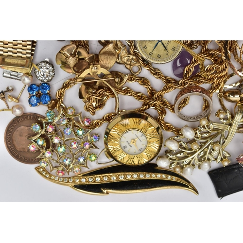 108 - AN ASSORTMENT OF COSTUME JEWELLERY, to include a silver 'Cariad' ring, hallmarked Edinburgh, ring si... 