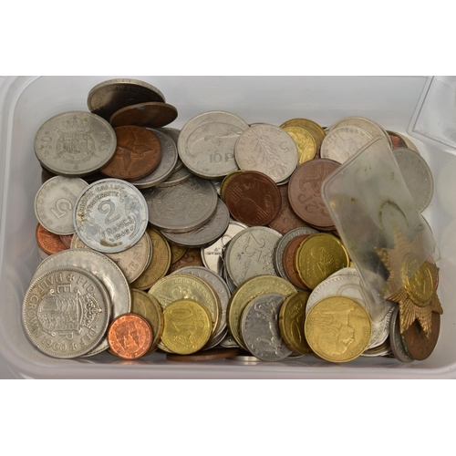 68 - A PLASTIC BOX OF MAINLY UK AND WORLD 20TH AND 21ST CENTURY COINAGE, to include over £30 of current f... 