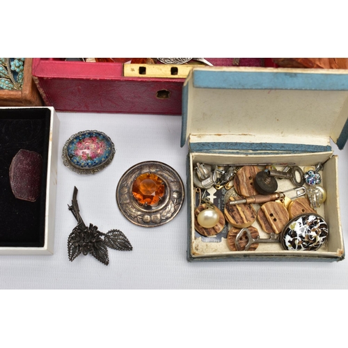 115 - A BOX OF ASSORTED ITEMS, to include a large Middle Eastern ornate white metal belt buckle with gold ... 