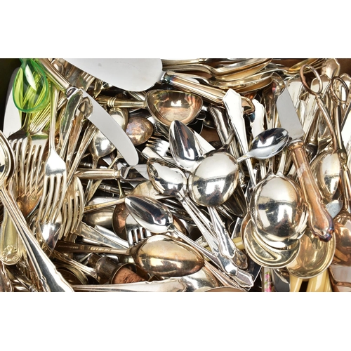 118 - AN ASSORTMENT OF CUTLERY AND WHITE METAL SUNDRIES, to include a pair of bread tongs, several cake sl... 