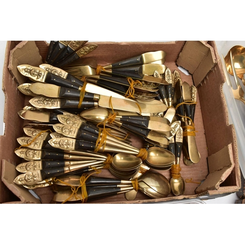 123 - A BOX OF ASSORTED CUTLERY AND PENS, to include a 'Walker & Hall Ltd' fish cutlery set, complete with... 