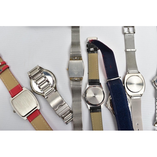 29 - A COLLECTION OF QUARTZ LADYS AND GENTS WRISTWATCHES, included an Accurist wristwatch, blue dial, sta... 