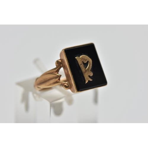 71 - A VICTORIAN INITIAL MOURNING RING, designed with a black rectangular onyx insert, displaying a yello... 