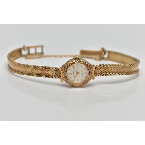 73 - A LADIES 9CT GOLD 'ACCURIST' WRISTWATCH, hand wound movement, round champagne dial signed 'Accurist,... 