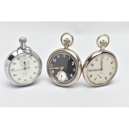 86 - TWO MILITARY POCKET WATCHES AND A STOP WATCH, the first a keyless wind, open face pocket watch, roun... 