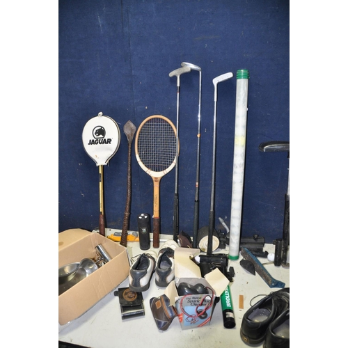 1272 - A SELECTION OF GOLF AND OTHER ITEMS to include a Golf king caddy, two pair of golf shoes (size 10), ... 