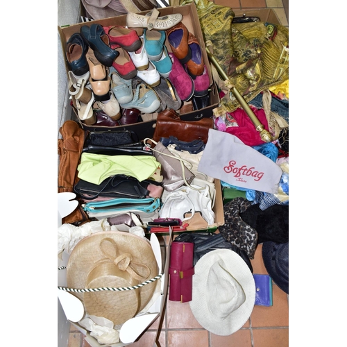 393 - FIVE BOXES AND LOOSE HATS, BAGS, SHOES AND OTHER ACCESSORIES, to include ladies' formal and casual h... 