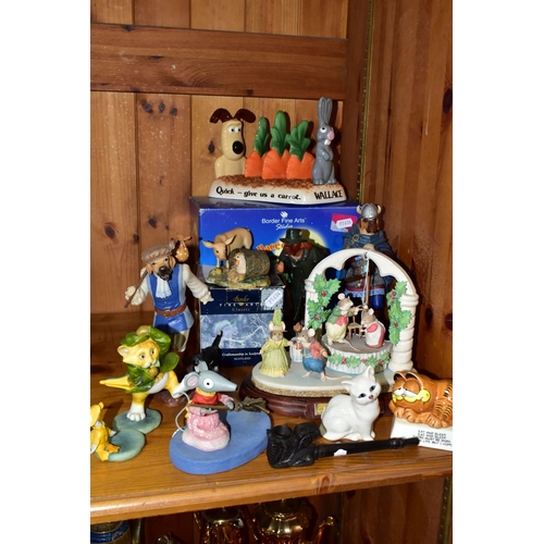 444 - A GROUP OF ORNAMENTS AND DECORATIVE CERAMICS, to include a boxed Border Fine Arts Classic pig and he... 