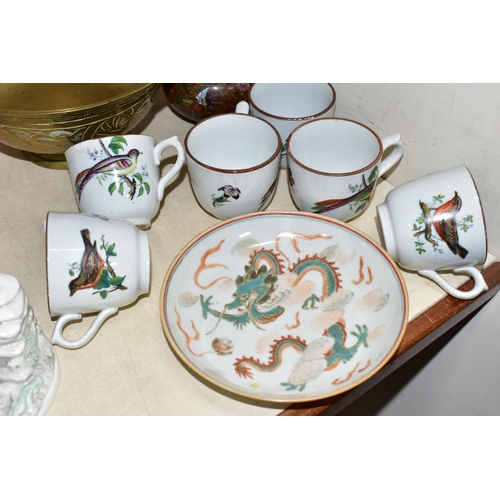 455 - A GROUP OF CERAMICS AND METALWARES, some Oriental and Oriental style pieces, to include an early twe... 